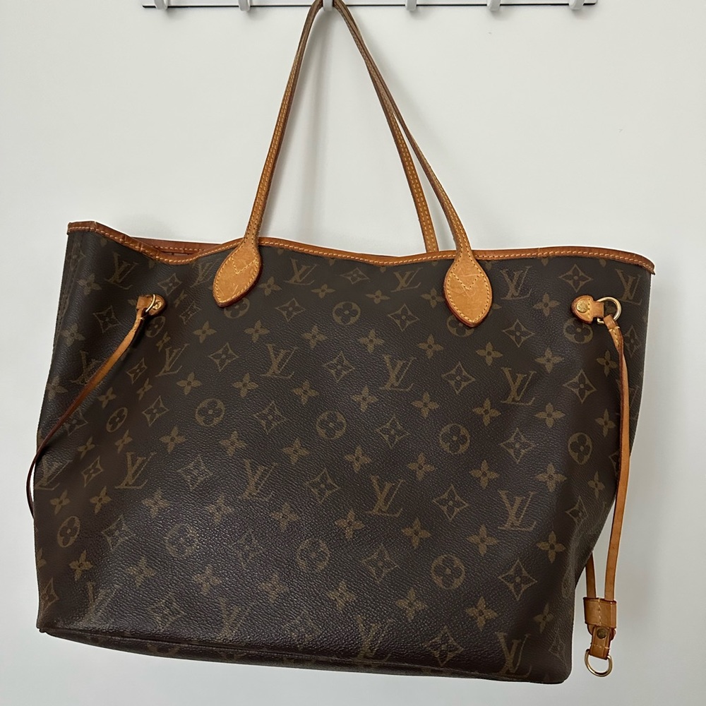 Louis Vuitton Neverfull MM